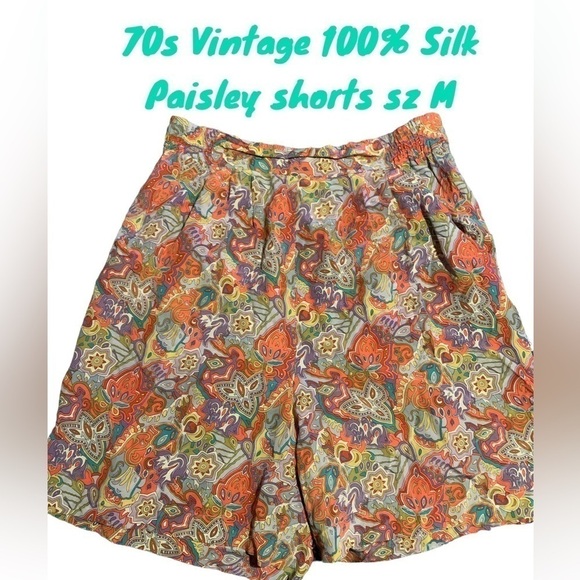 G.W. Design Studio Pants - Vintage 70s 100% Silk Paisley Shorts EUC WITH POCKETS! Sz Medium runs large